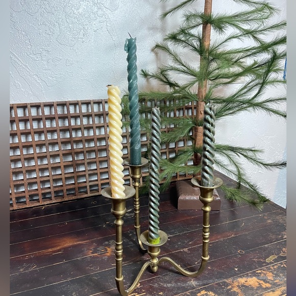 Vintage Brass Sitting Candelabra Three Arm 4 Candle Tabletop Patina - Picture 3 of 8